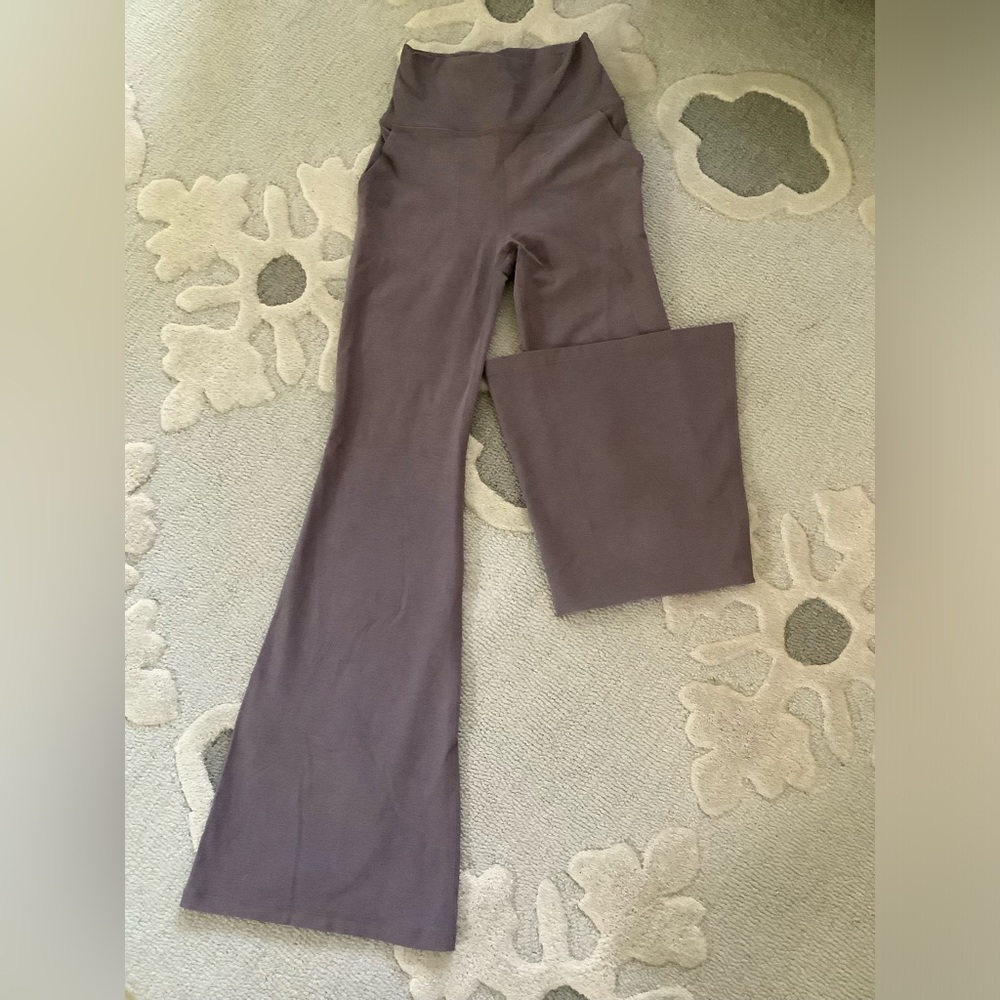 Beyond Yoga flared pants